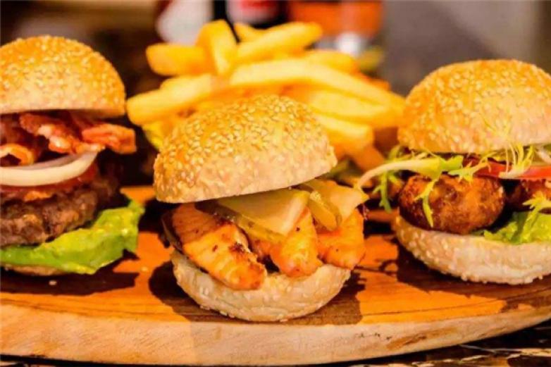 多多基西式炸鸡汉堡